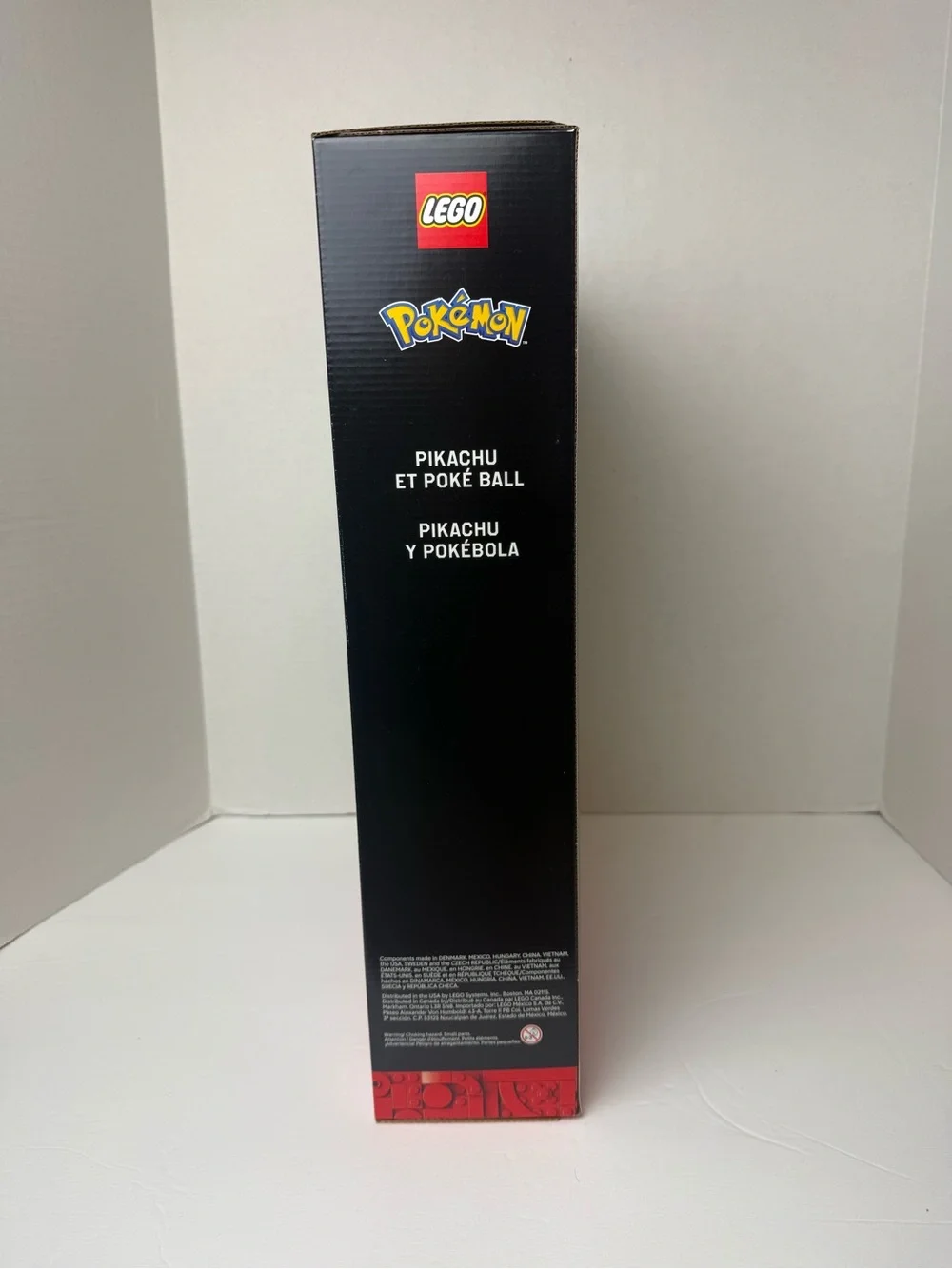 Lego Pikachu and Poké Ball Set - Yellow, Red, Black, White